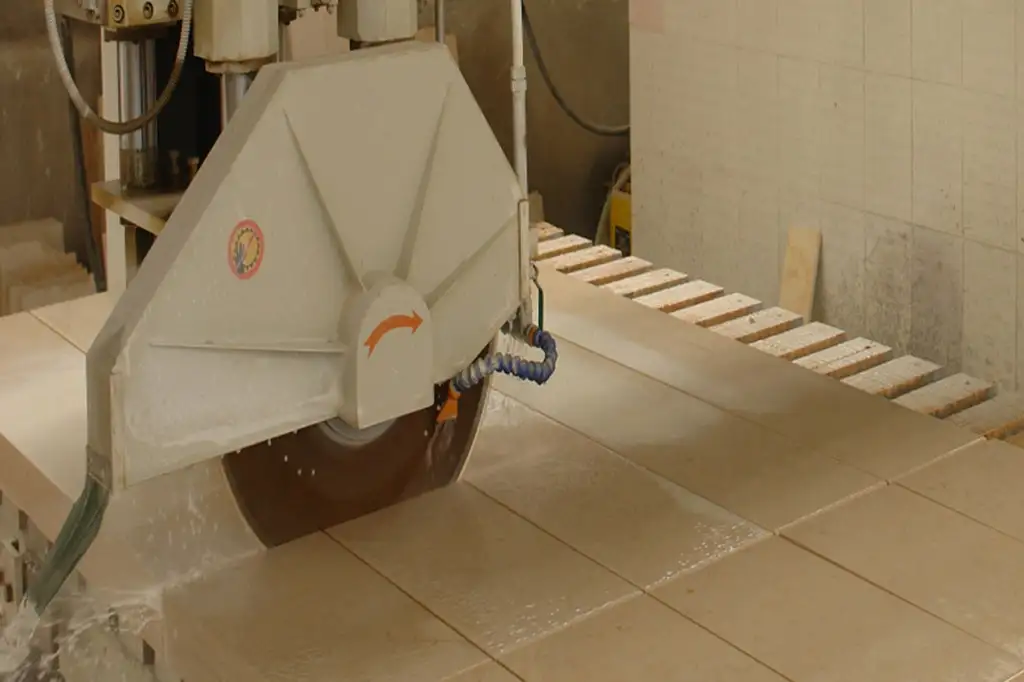 Automatic Cutting Machine